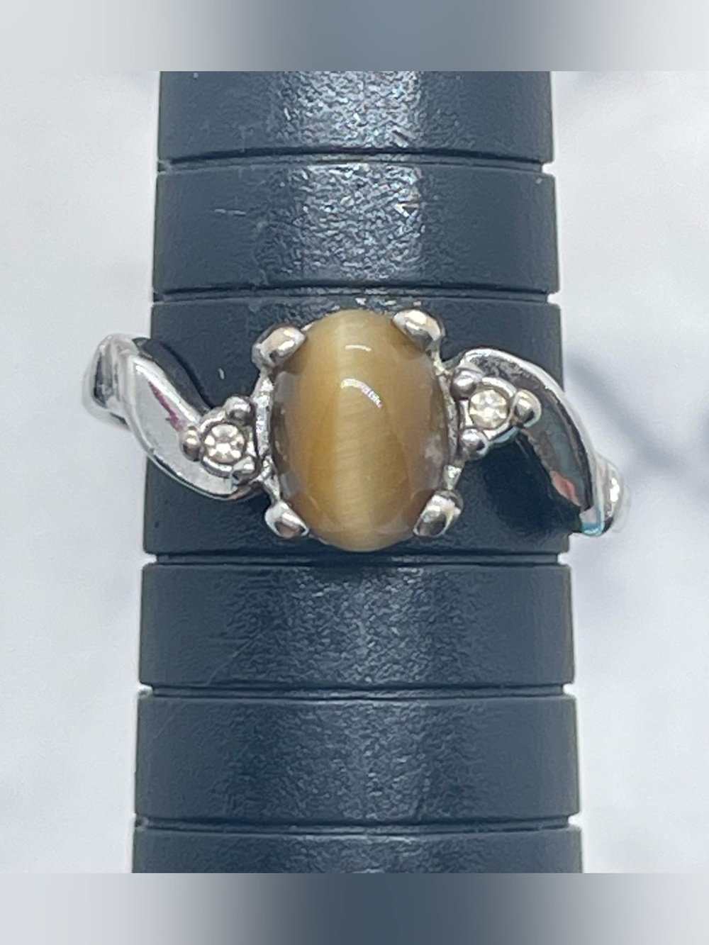 Vintage Silver Tone Cat’s Eye Ring Stamped 18k HGE with Vargas Hallmark 6.25